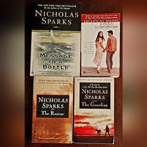 Nicholas Sparks Book Bundle 4 Paperback Books - Picture 2 of 4